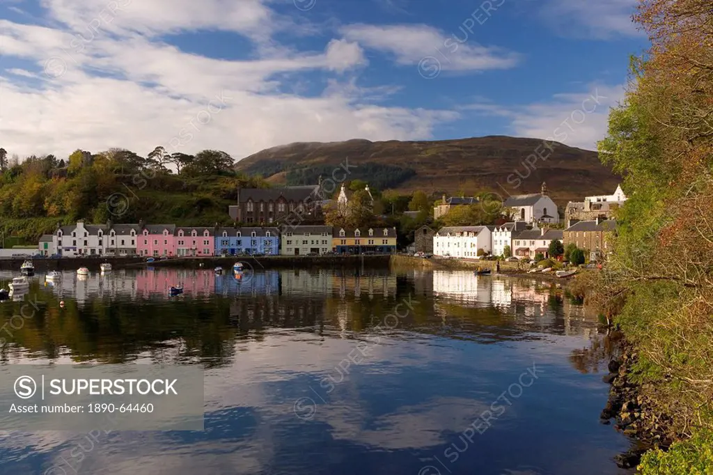 Harbour, Portree Port Righ, Isle of Skye, Inner Hebrides, west coast, Scotland, United Kingdom, Europe