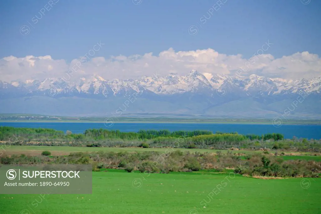 Lake Issyk_Kul, second largest mountain lake, Kirghizstan Kyrgyzstan, FSU, Central Asia, Asia