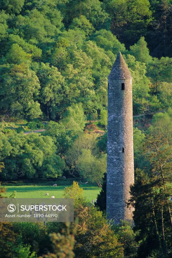 Christian ruins from 10th to 12th centuries, round tower of monastic gatehouse, Glendalough, Wicklow Mountains, County Wicklow, Leinster, Republic of ...