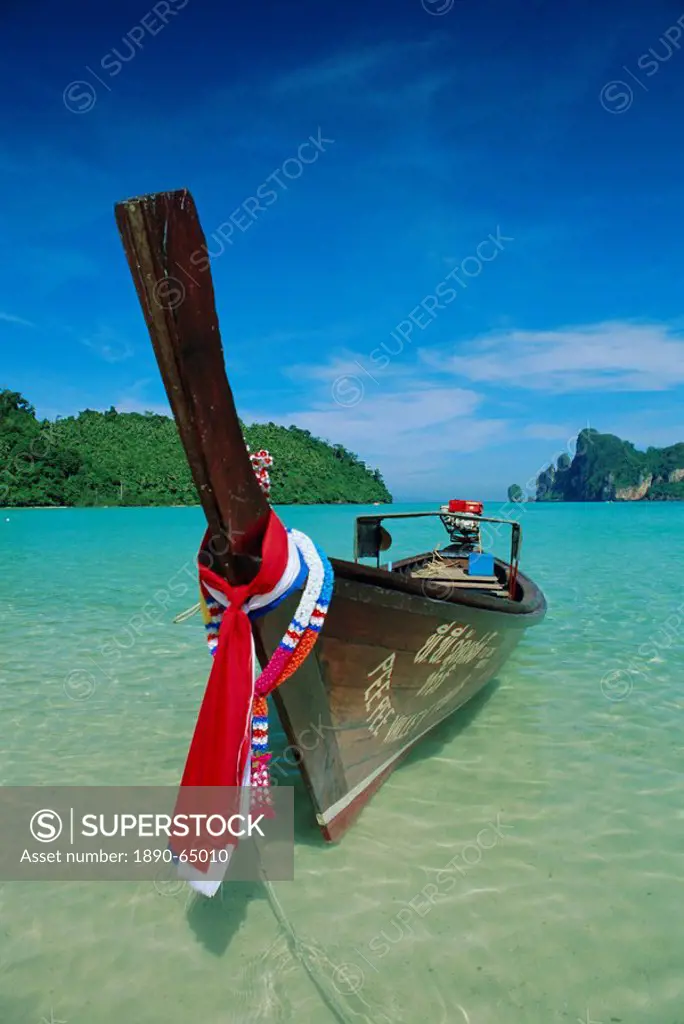 Typical long tail boat, Ao Dalam Bay, Phi_Phi Don Island, Krabi Province, Thailand, Asia