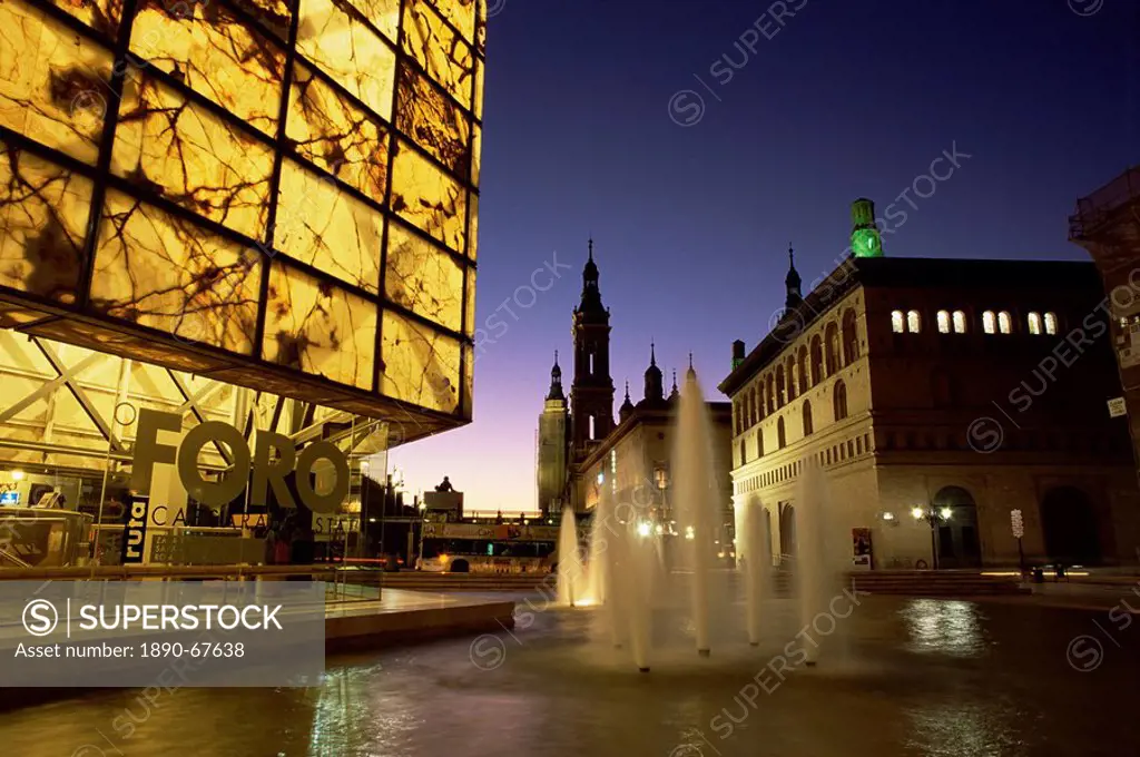 Museo del Foro and fountains in the Plaza de la Seo illuminated at night, Zaragoza, Aragon, Spain, Europe