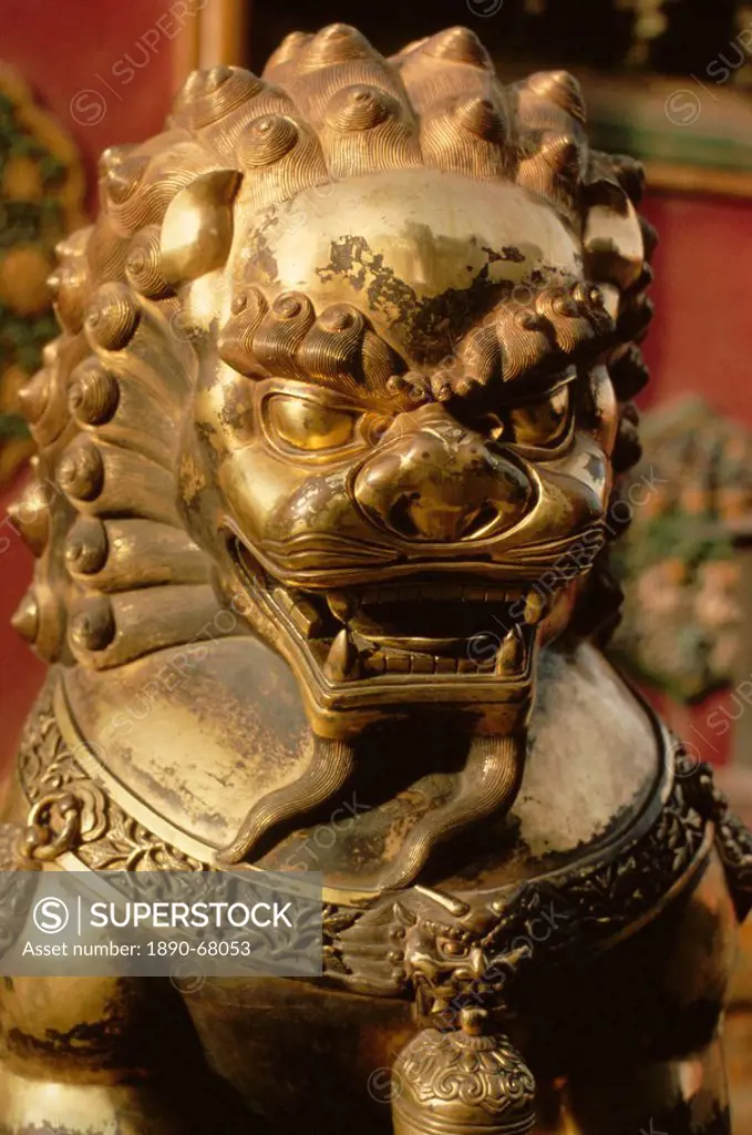 Close_up of bronze lion statue, Forbidden City, Beijing, China, Asia