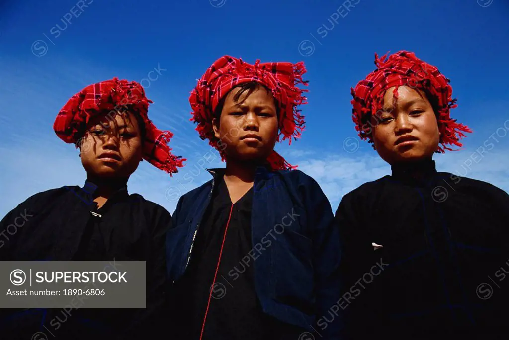 Portrait of three young girls of the Pa_O tribe, Aungban, Shan Plateau, Myanmar Burma, Asia