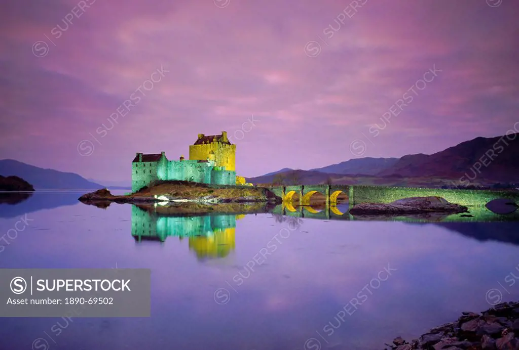 Eilean Donan Eilean Donnan Castle, Dornie, Highlands Region, Scotland, UK, Europe