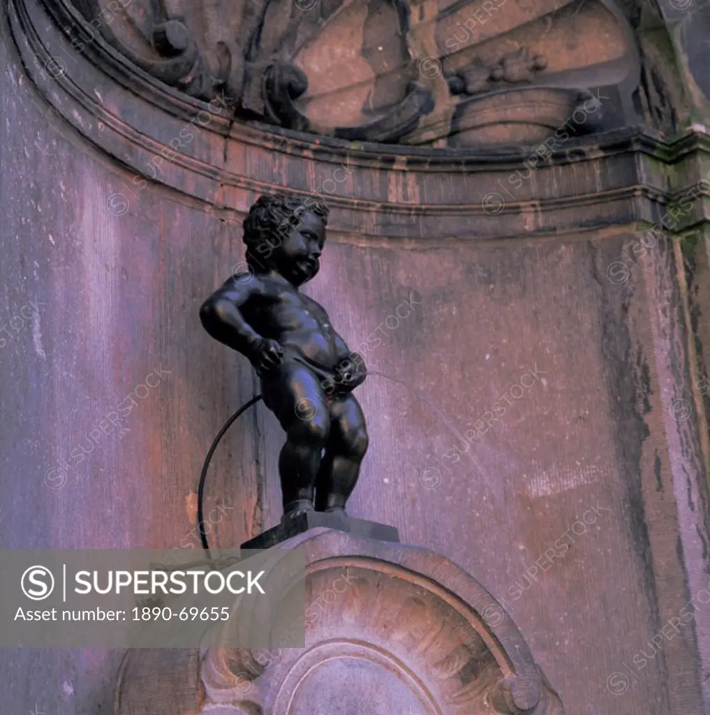 Statue of the Manneken Pis, Brussels Bruxelles, Belgium, Europe
