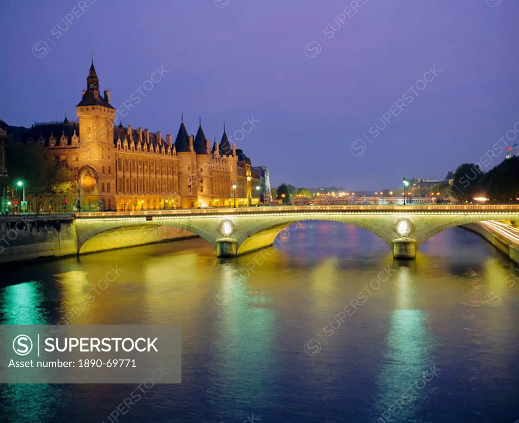 Palais de Justice and the River Seine in the evening, Paris, France, Europe