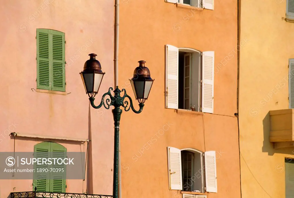 Street lamp and windows, St. Tropez, Cote d´Azur, Provence, France, Europe