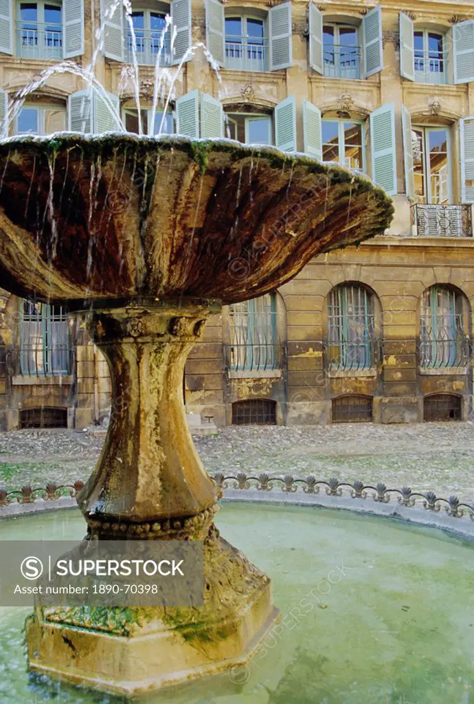 Fountain, Place d´Albertas, Aix en Provence, Provence, France, Europe