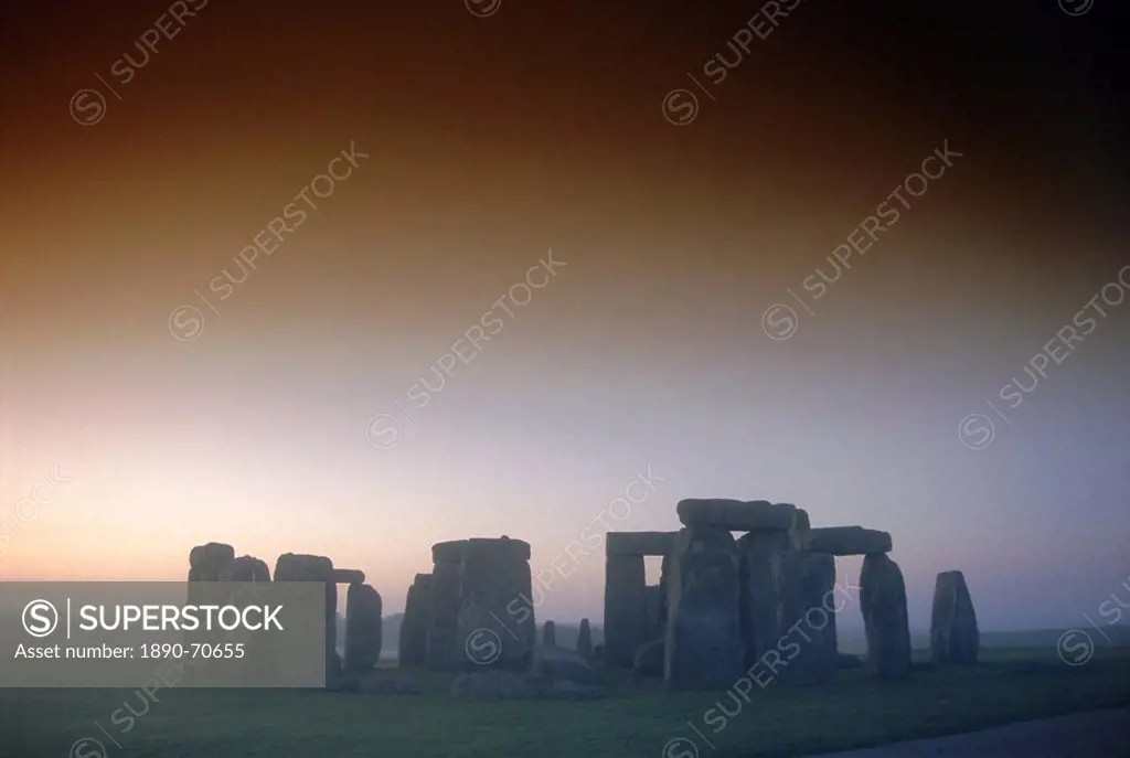 Standing stone circle at sunrise, Stonehenge, Wiltshire, England, UK, Europe