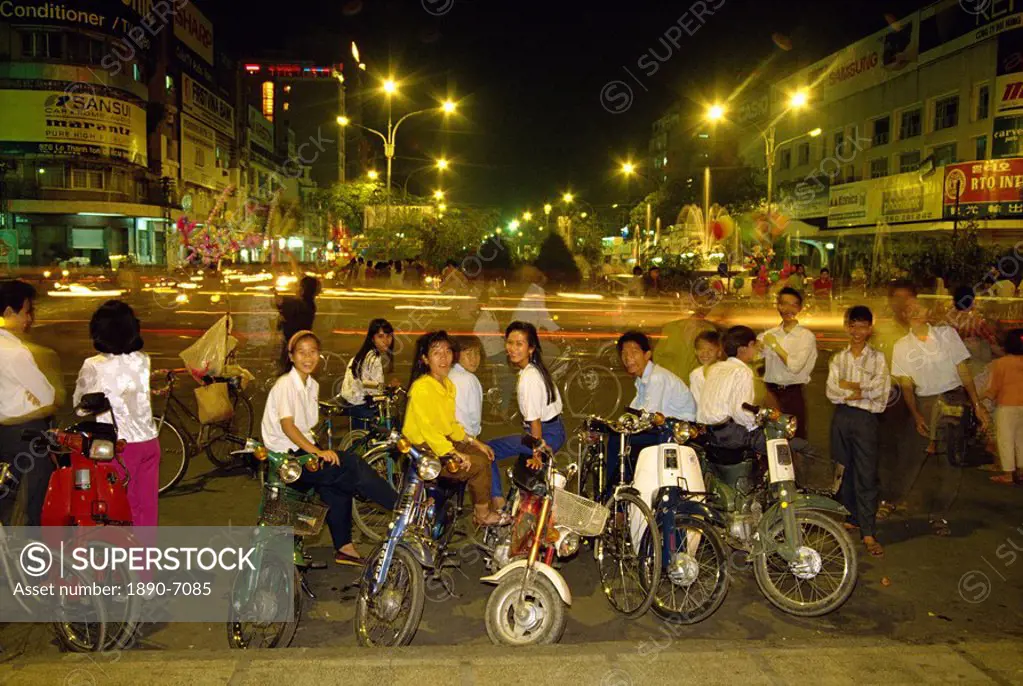 People and scooters on a Sunday night, Saigon Ho Chi Minh City, Vietnam, Indochina, Southeast Asia, Asia