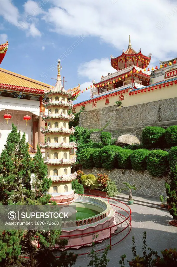 Exterior of the Kek Lok Si Temple, the largest Buddhist temple in Malaysia, started in 1890, Penang, Malaysia, Asia