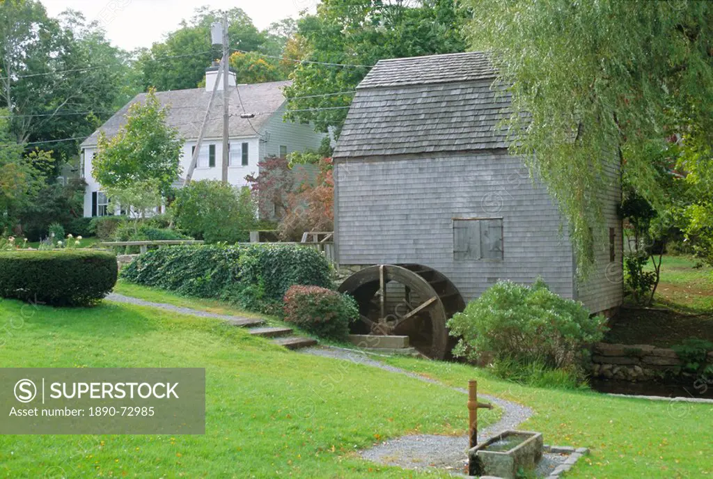 Dexter´s Grist Mill, built in 1654 restored 1961, Sandwich, Cape Cod, Massachusetts, USA