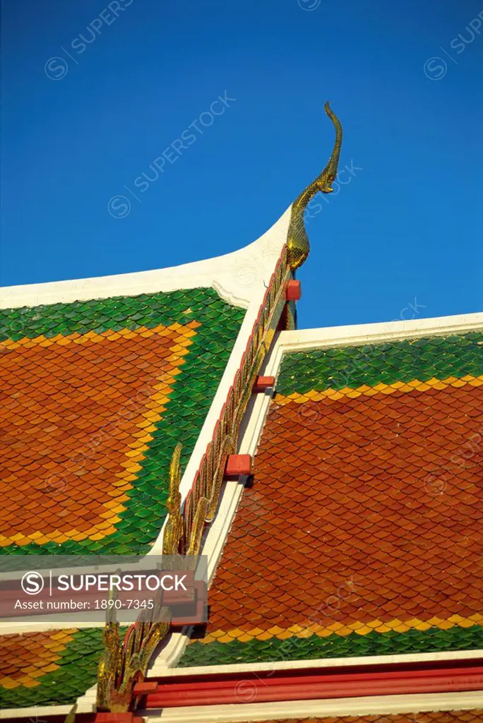 Close_up of the tiles on the roof of the temple of Wat Pho in Bangkok, Thailand, Southeast Asia, Asia