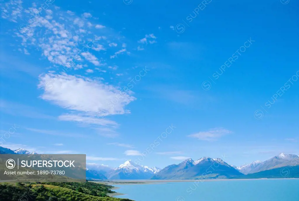 Lake Pukaki and Mt Cook, Mount Cook National Park, Canterbury, South Island, New Zealand