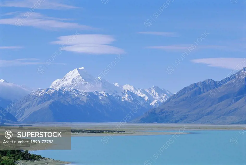 Mt Cook and Lake Pukaki, Mount Cook National Park, Southern Alps, Canterbury, South Island, New Zealand