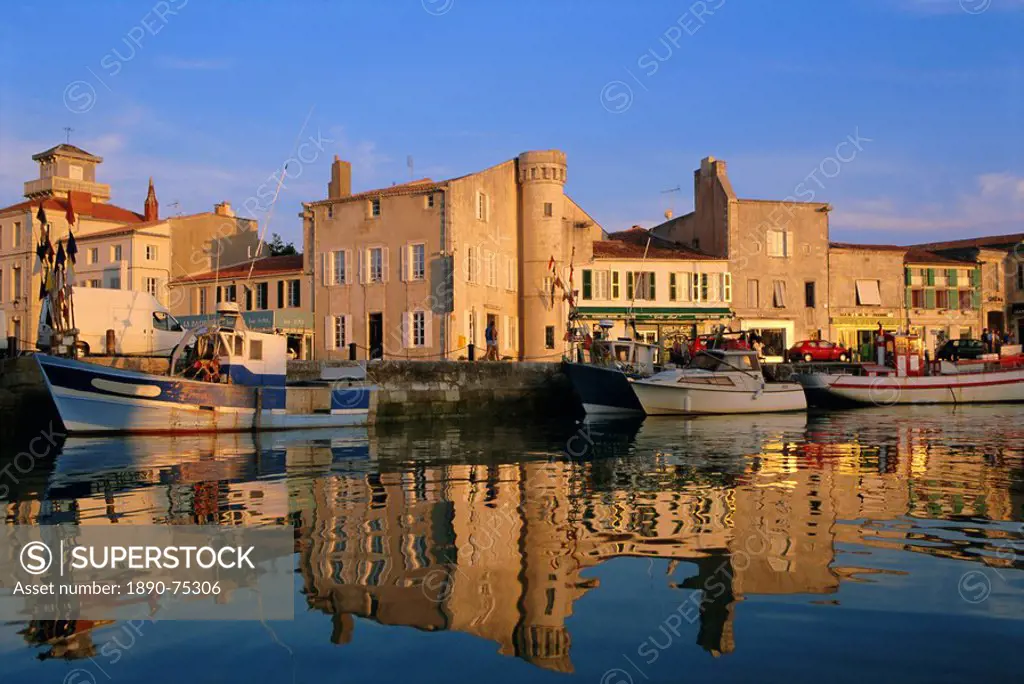 Waterfront, Quai Bernonville Bernonville Quay, Commune de Saint Martin St. Martin, Ile de Re, Charente Maritime, France, Europe
