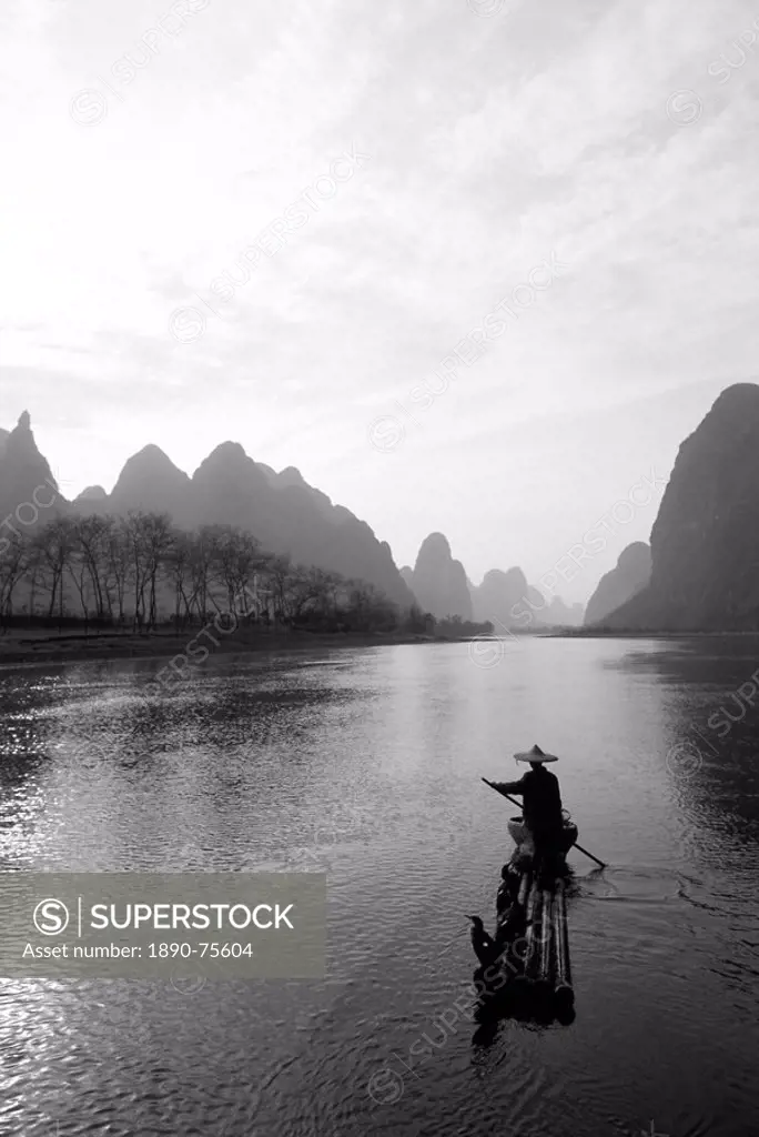 Cormorant fisherman, River Li, Guilin, China