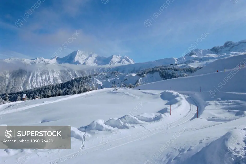 Winter in the French Alps, Courchevel, Savoie, Rhone_Alpes, France