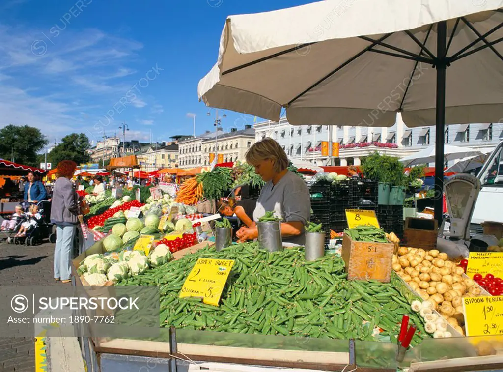 Vegetable stall in the outdoor market in port area, Helsinki, Finland, Scandinavia, Europe