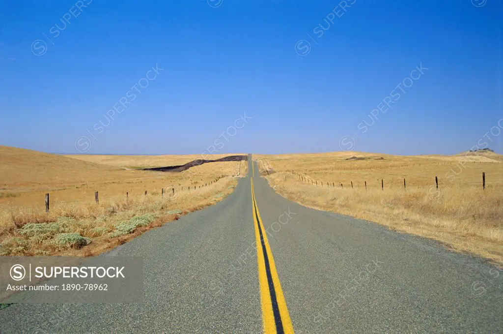 Yellow line on road, California, USA