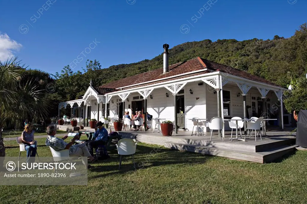 Furneaux Lodge, hotel and restaurant, Marlborough Sounds, South Island, New Zealand, Pacific