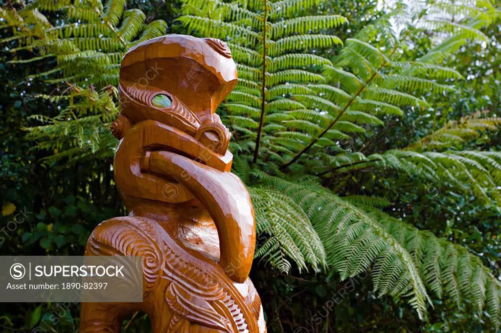 Maori wood carving, Ships Cove, Marlborough Sounds, South Island, New Zealand, Pacific