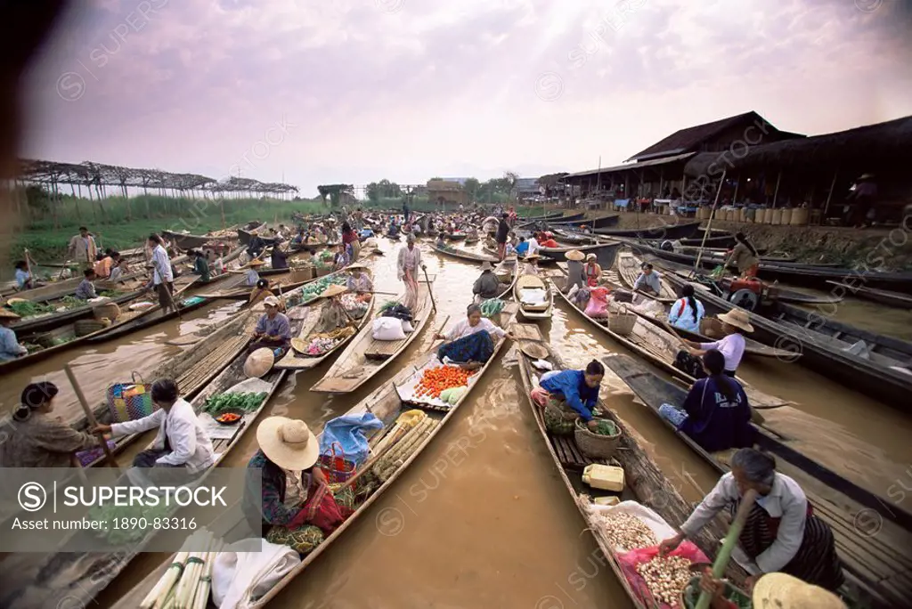 Floating market, Inle Lake, Shan State, Myanmar Burma, Asia