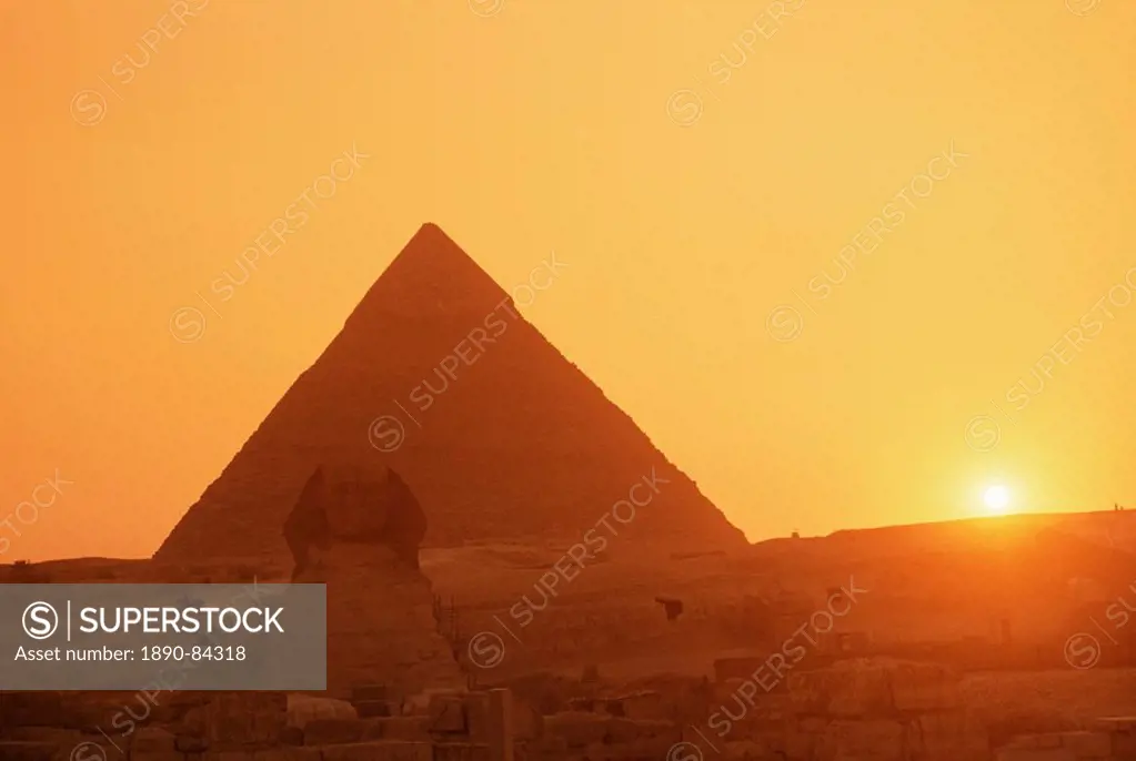 Sphinx and Kefren Chephren pyramid, Giza, UNESCO World Heritage Site, Cairo, Egypt, North Africa, Africa