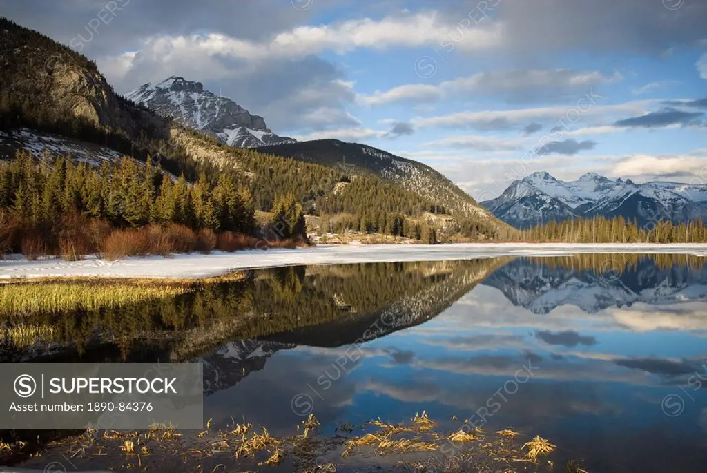 Vermilion Lakes, Banff National Park, UNESCO World Heritage Site, Rocky Mountains, Alberta, Canada, North America