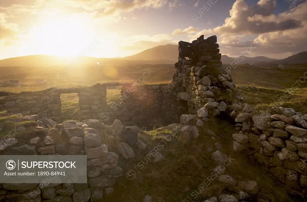 Old blackhouse ruin near Timsgarry Timsgearraidh at sunset, Isle of Lewis, Outer Hebrides, Scotland, United Kingdom, Europe
