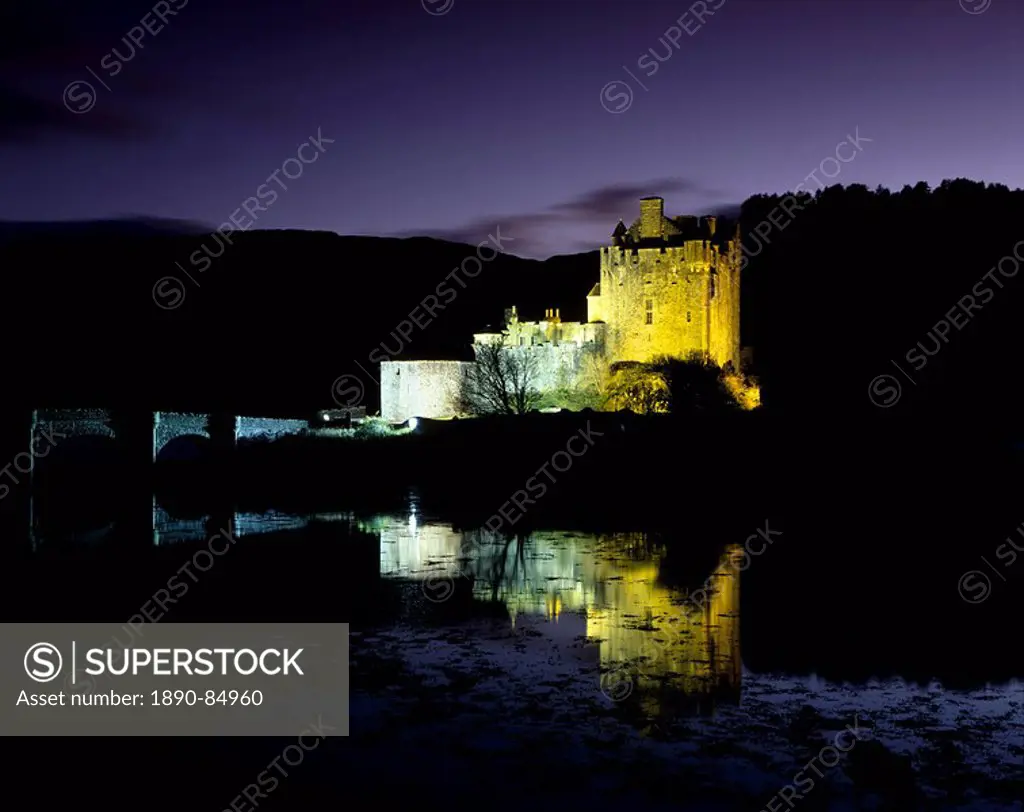 Eilean Donan Castle at night, Dornie, Lochalsh, Highland region, Scotland, United Kingdom, Europe