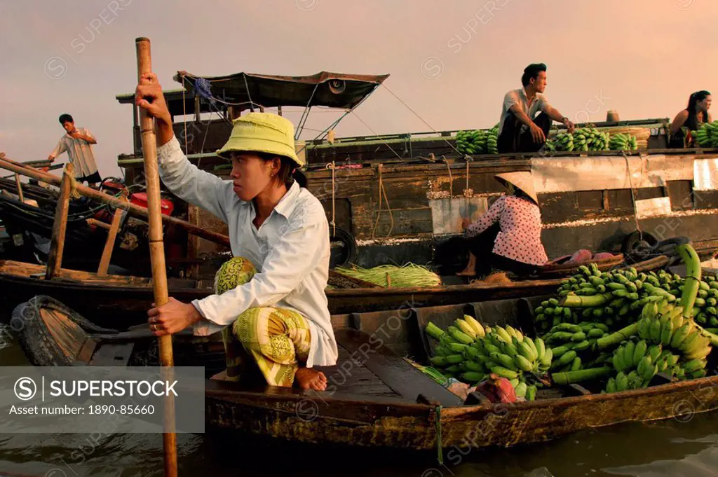Cai Rang Floating Market on the Mekong Delta, Can Tho, Vietnam, Indochina, Southeast Asia, Asia