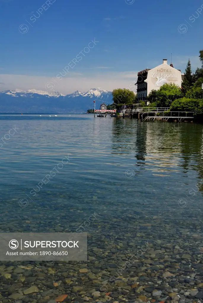 Lakeside hotel, Lac Leman Lake Geneva, Evian_les Bains, Haute_Savoie, France, Europe
