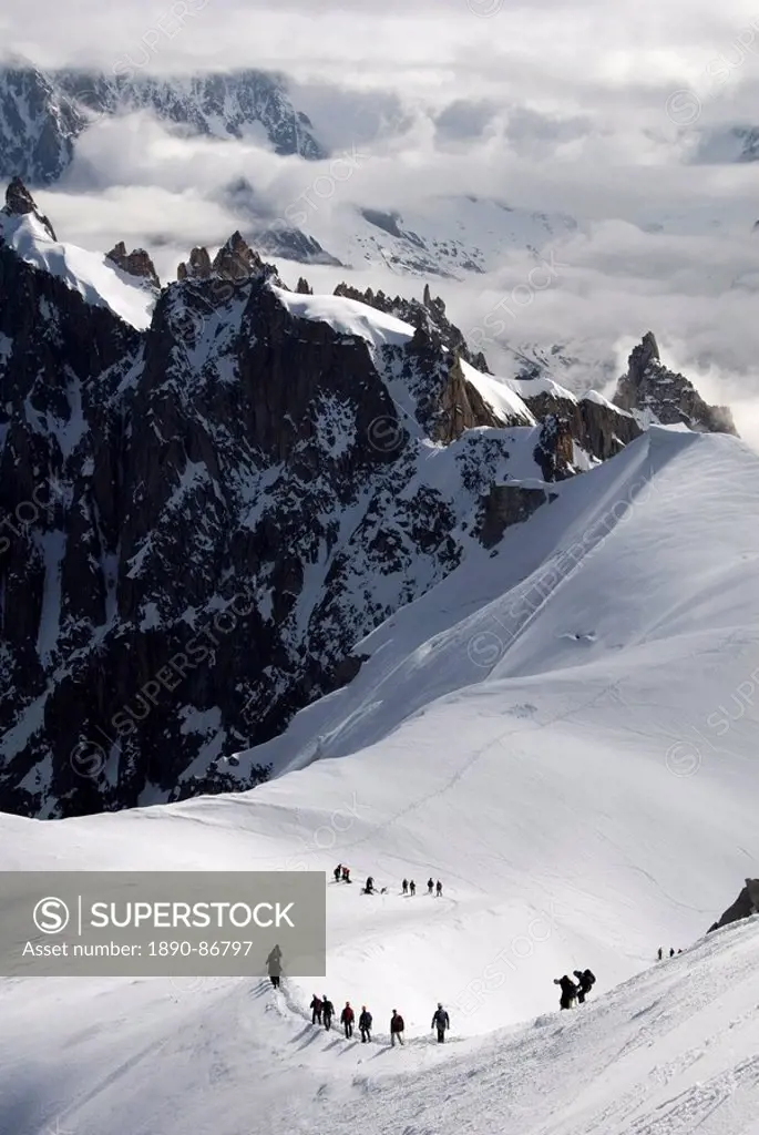 Mountaineers and climbers, Mont Blanc range, French Alps, France, Europe