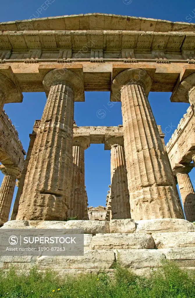 Temple of Poseidon Neptune, Paestum, UNESCO World Heritage Site, Campania, Italy, Europe