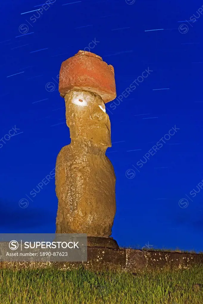 Moai statue Ahu Ko Te riku, the only topknotted and eyeballed Moai on the Island, Rapa Nui Easter Island, UNESCO World Heritage Site, Chile, South Ame...