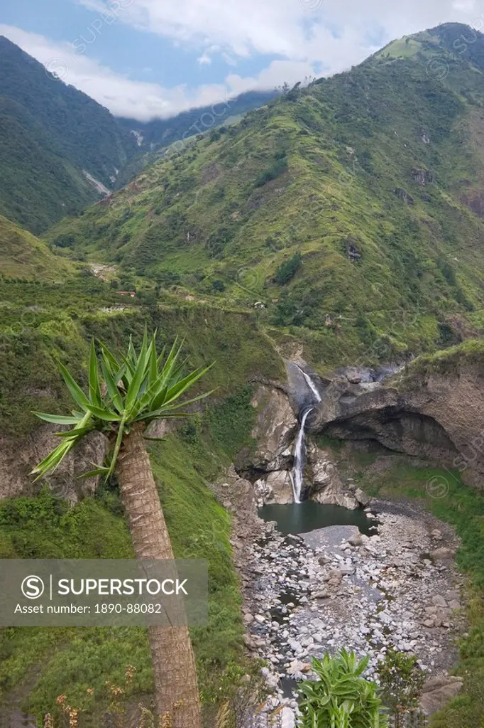 A picturesque waterfall in the valley of the Rio Pastaza that flows from the Andes to the upper Amazon Basin, near Banos, Ambato Province, Central Hig...