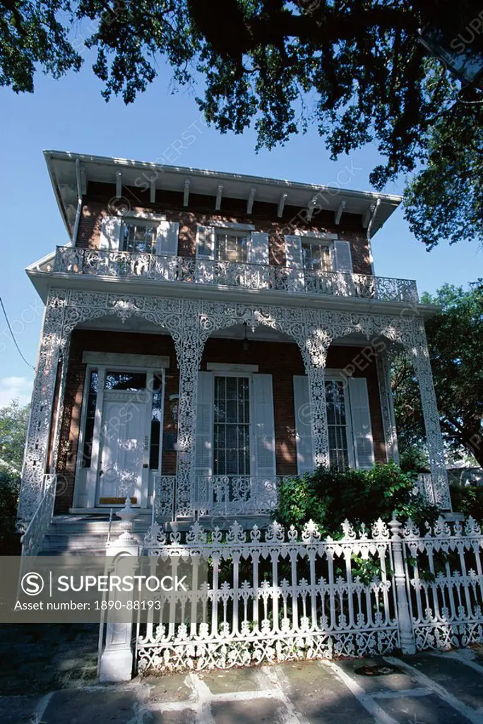 The 1860 Richards_DAR house, a fine Italianate house museum in the city´s historic district, Mobile, Alabama, United States of America U.S.A., North A...