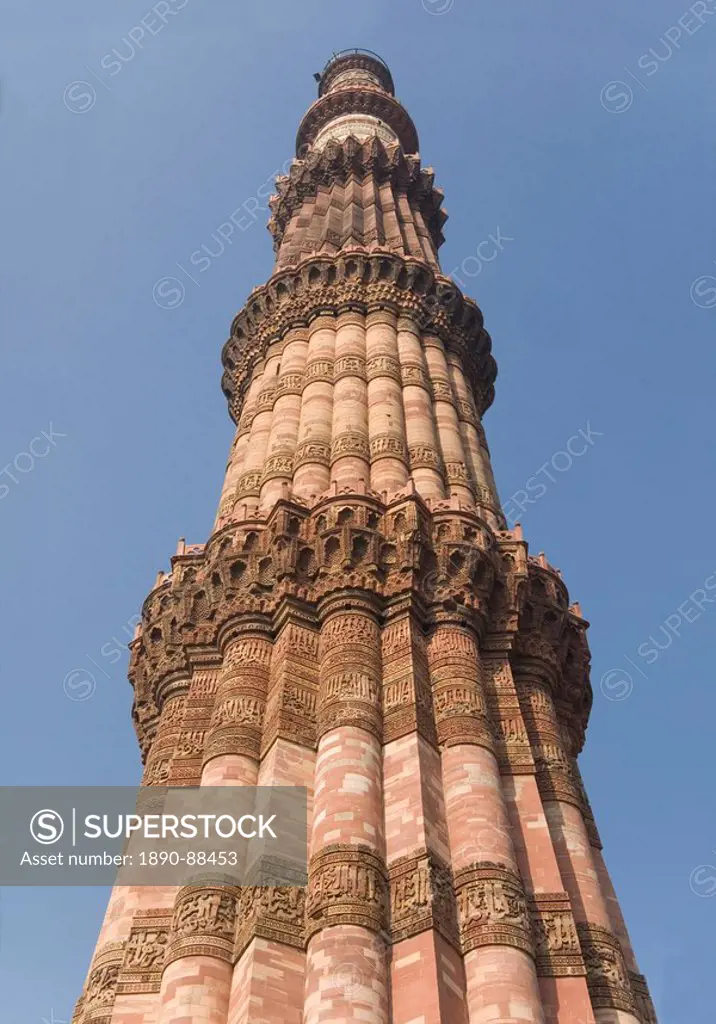 Qutb Minar, victory tower built between 1193 and 1368 of sandstone, 73m high, UNESCO World Heritage Site, Delhi, India, Asia