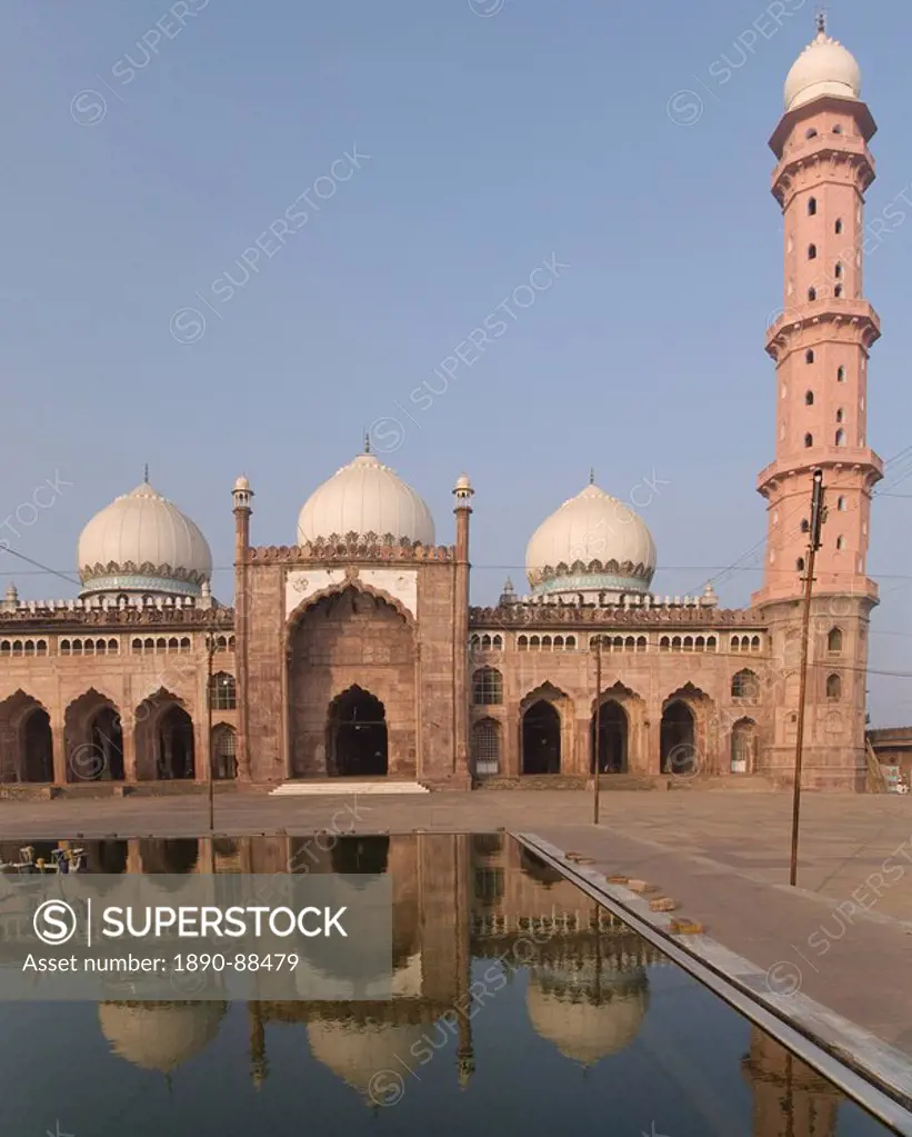 Taj_ul_Masjid, the main mosque in Bhopal and third largest in the world, Bhopal, Madhya Pradesh state, India, Asia