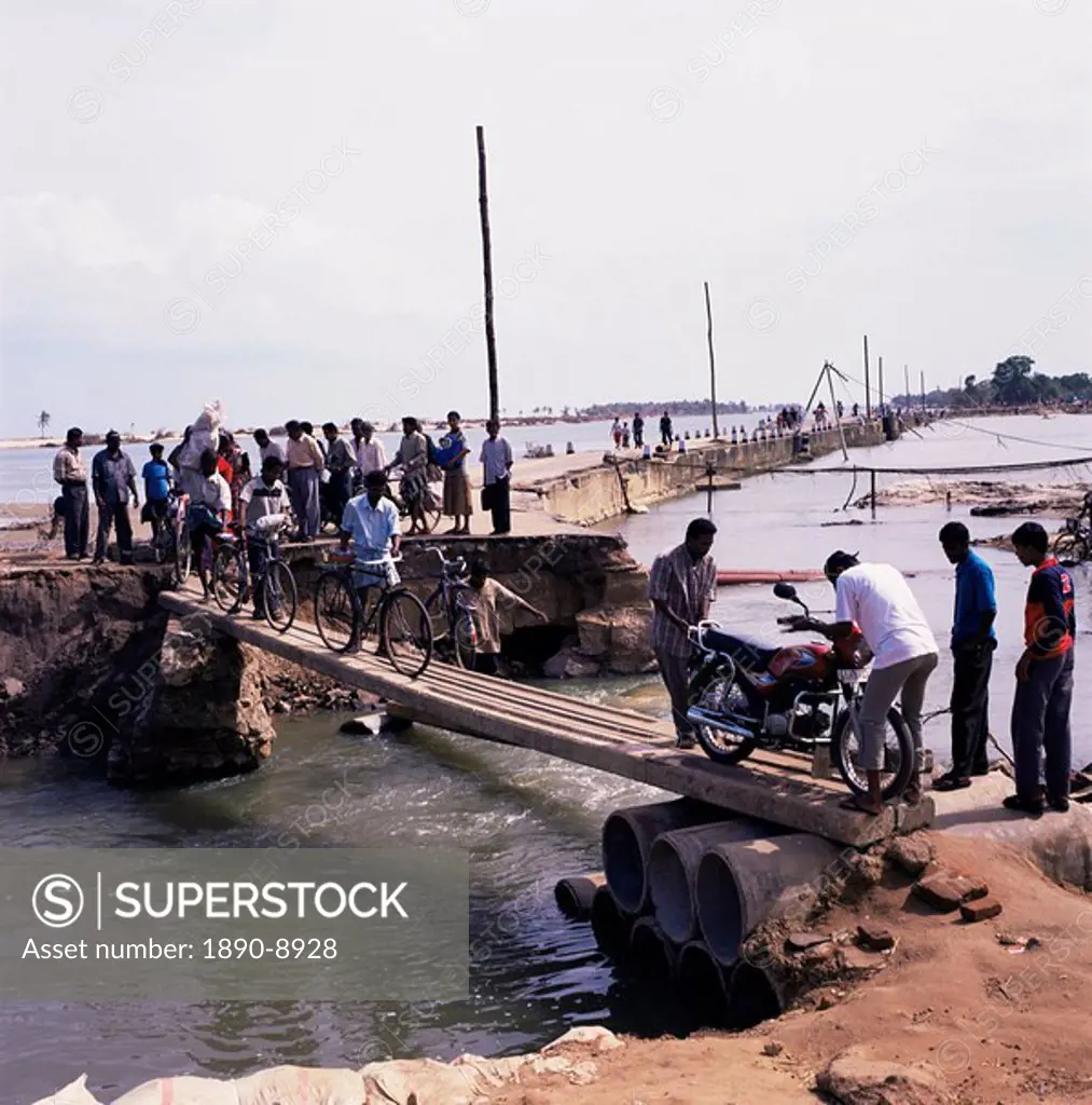 Temporary bridge in the aftermath of the December 2005 tsunami, Batticaloa, Sri Lanka, Asia