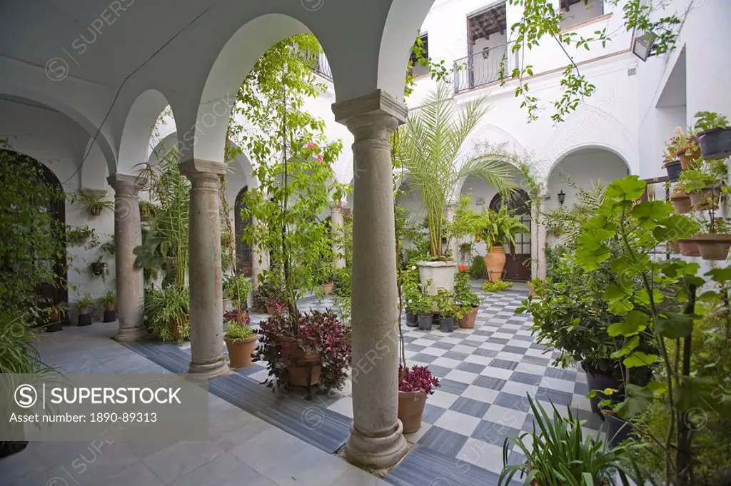 Courtyard, Arcos de la Frontera, one of the white villages, Andalucia, Spain, Europe