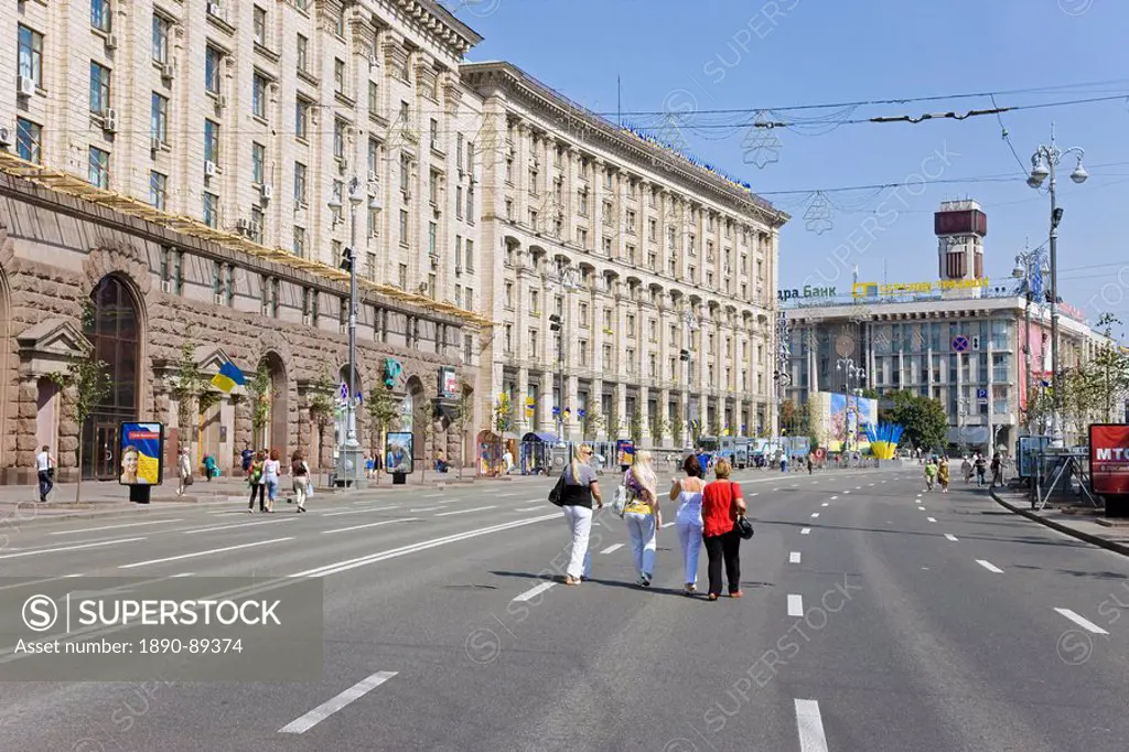 Maidan Nezalezhnosti Independence Square, Kiev, Ukraine, Europe