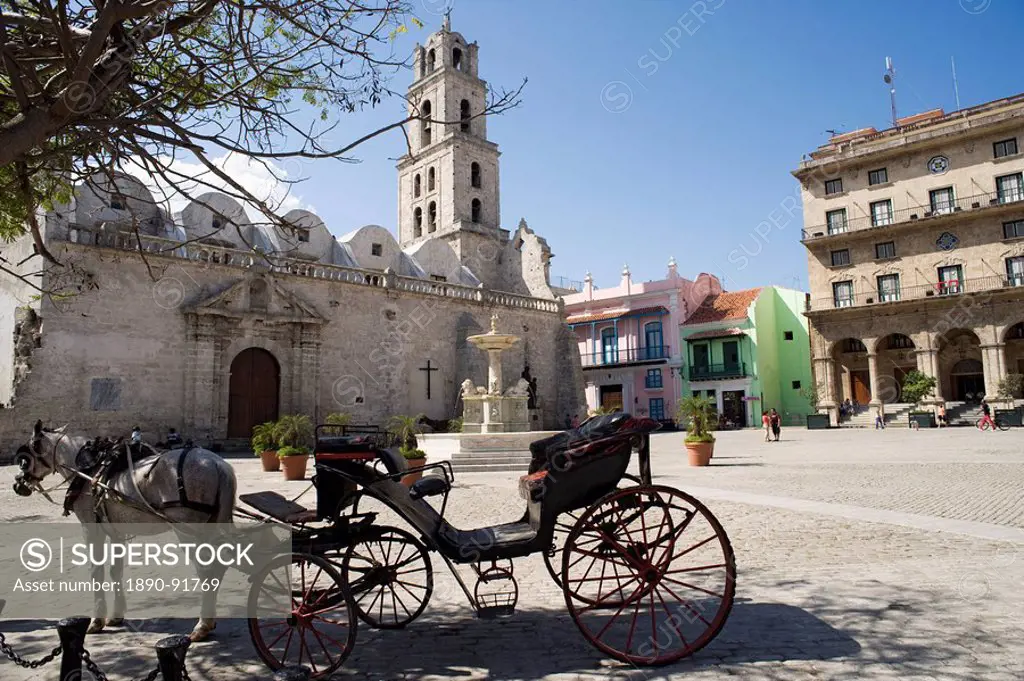 Plaza San Francisco and Basilica Menor de San Francisco de Asis, Old Havana, Cuba, West Indies, Central America