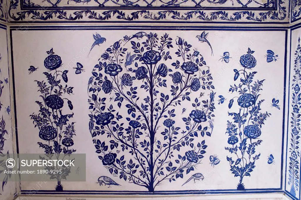 Detail of dado painting in dining area with exquisite hand painted walls. Samode Haveli, Gangapol District, Jaipur, Rajasthan state, India, Asia