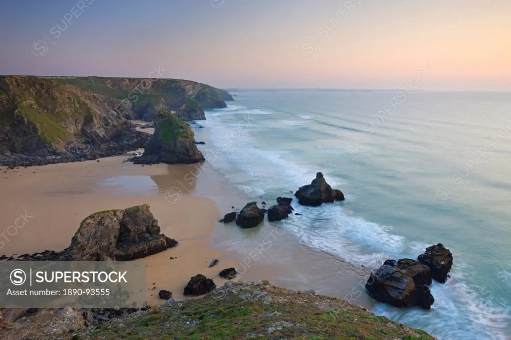 Summer evening on the clifftop overlooking Bedruthan Steps, Cornwall, England, United Kingdom, Europe