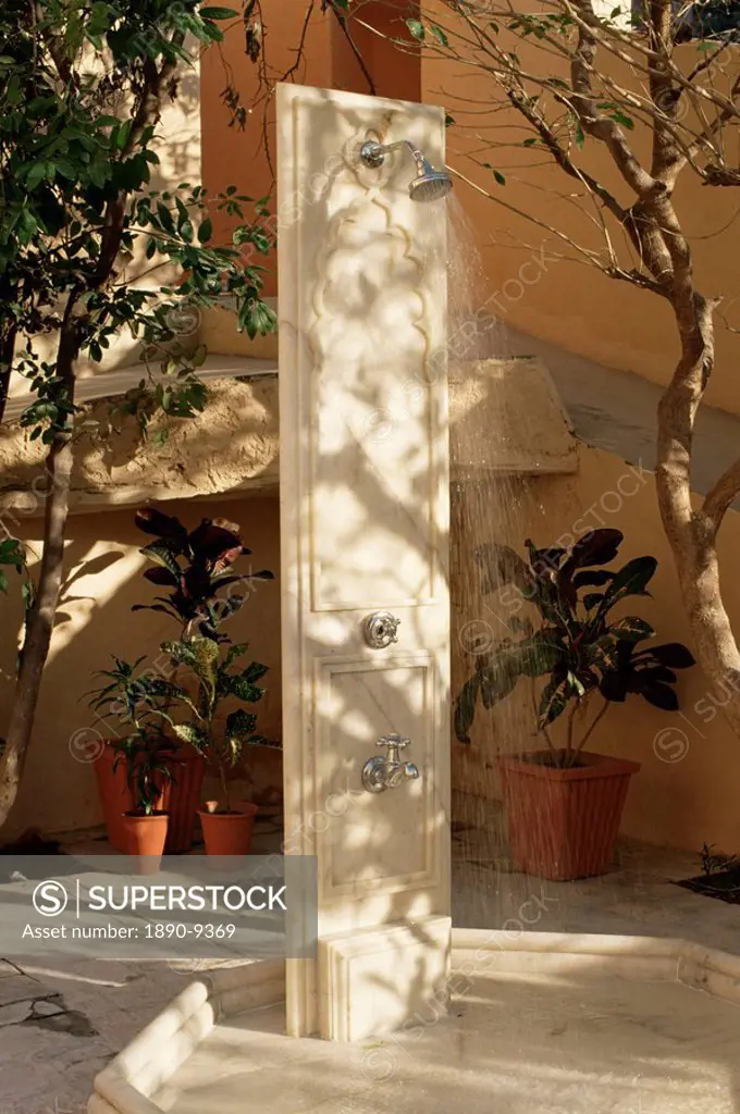 Shower by the swimming pool, Samode Palace Hotel, Samode, Rajasthan state, India, Asia