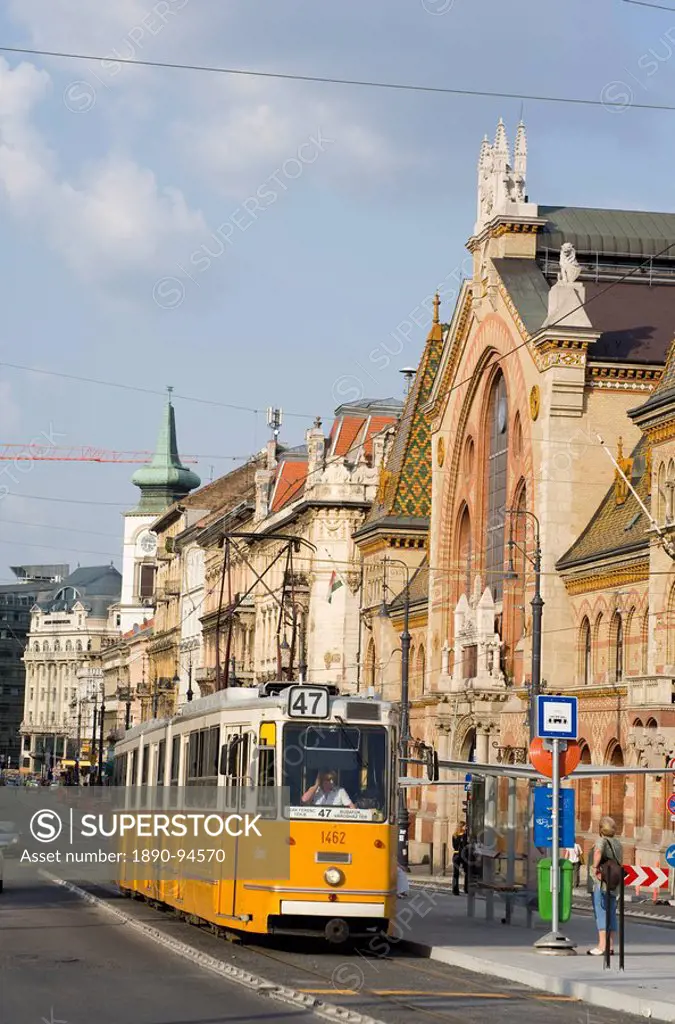 A view of Vahhaz Korut including the Great Market Hall on the Pest side, Budapest, Hungary, Europe