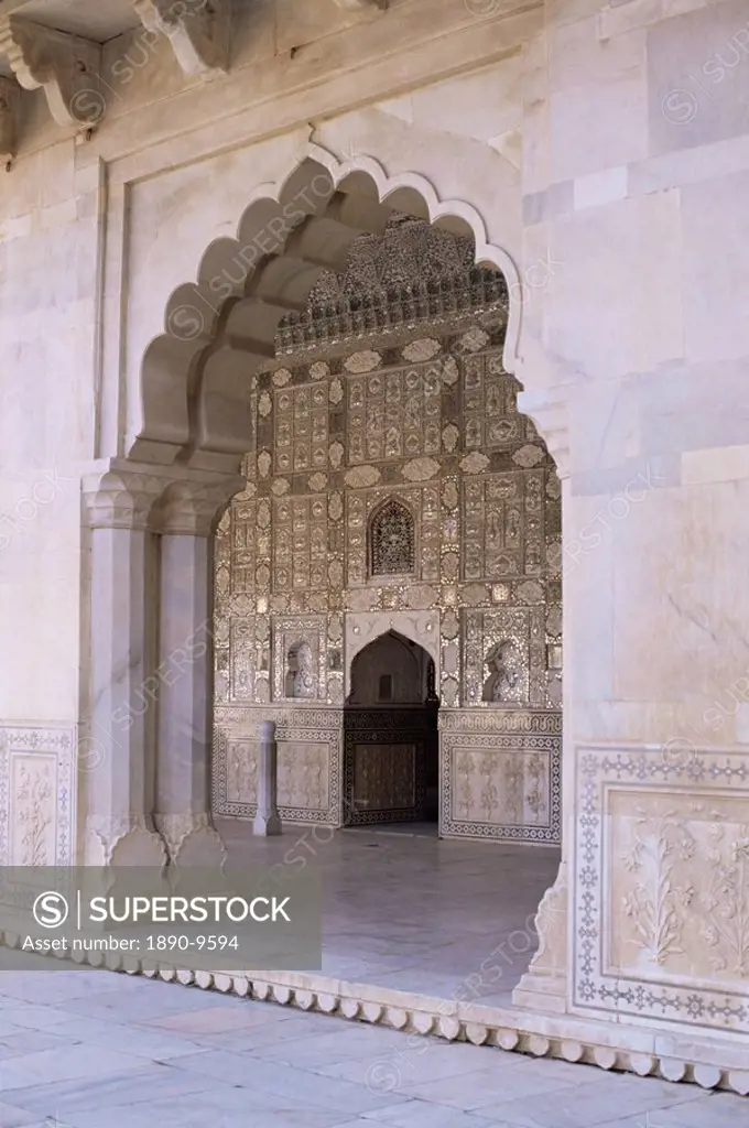 Interior decorative detail, Amber Fort, one of the great Rajput forts, Amber, near Jaipur, Rajasthan state, India, Asia