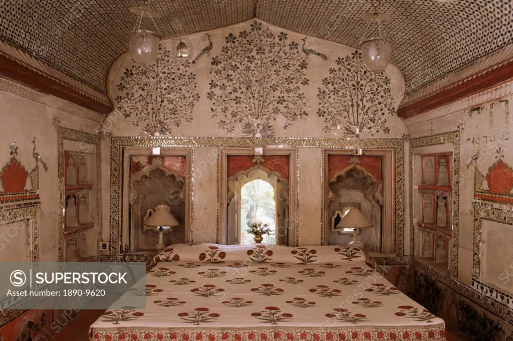Bedroom suite, Deo Garh Palace Hotel, Deo Garh Deogarh, Rajasthan state, India, Asia